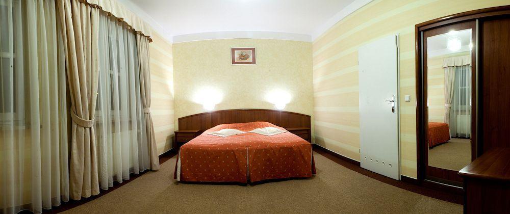 Comfortbiznes Pruszków Exterior foto