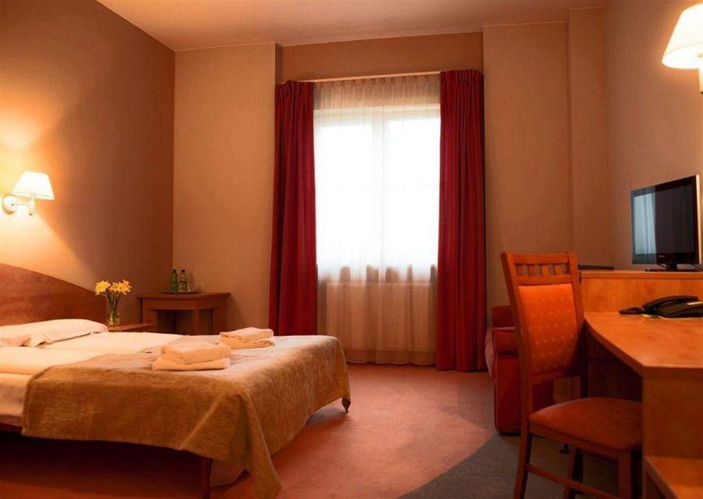 Comfortbiznes Pruszków Exterior foto
